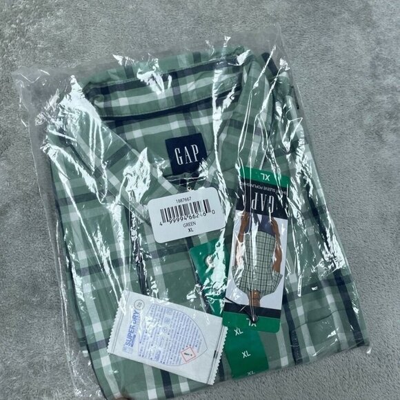 GAP Other - GAP Mens Green Plaid Short Sleeve Shirt Size XL New a1135